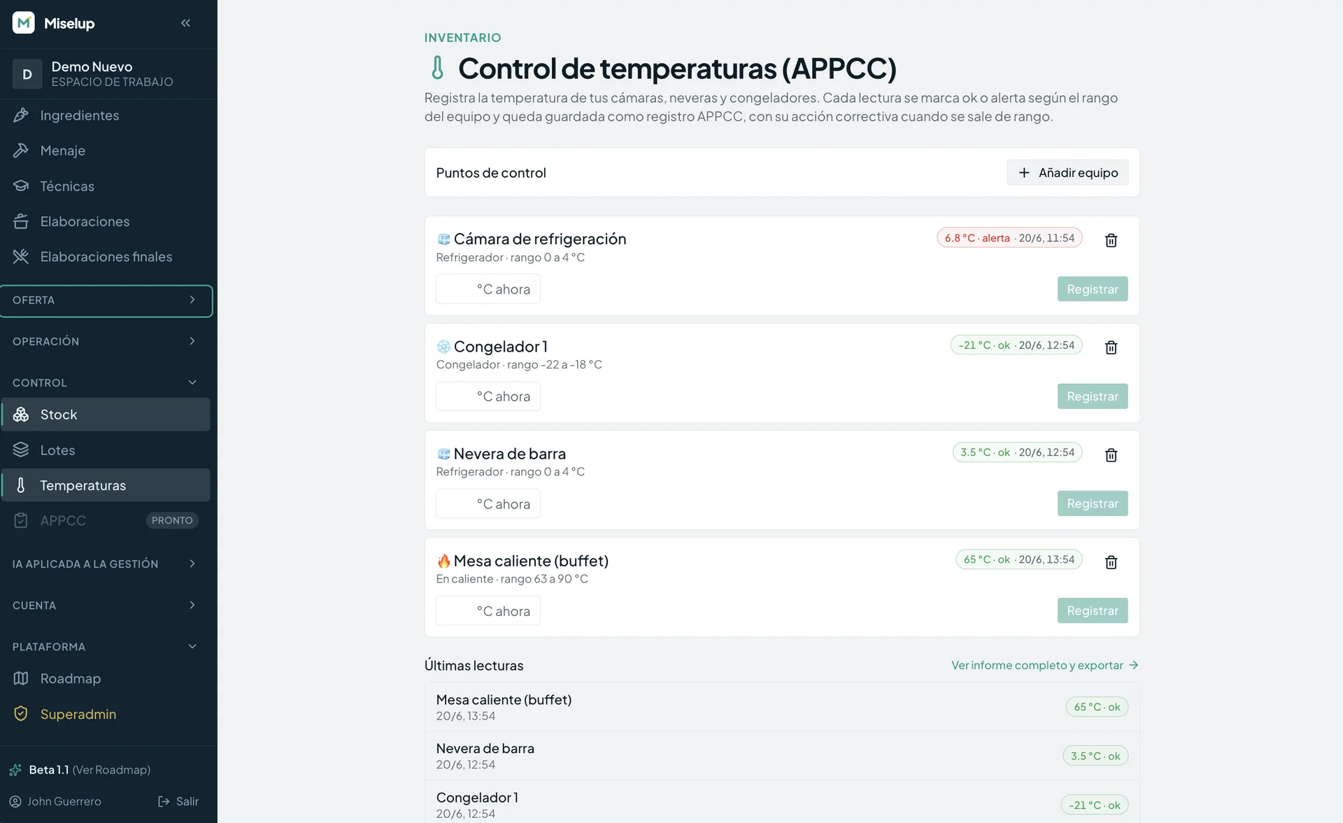 Pantalla de control de temperaturas HACCP de Miselup con los puntos de control de cámara, congelador, nevera de barra y mesa caliente, cada uno con su rango y su última lectura marcada como ok o alerta